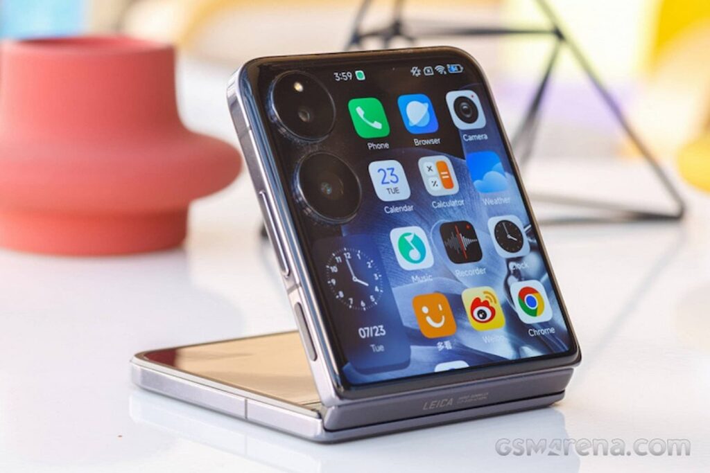 Xiaomi Mix Flip, smartphone tipo concha de la marca. (https://mistore.com.ec/)