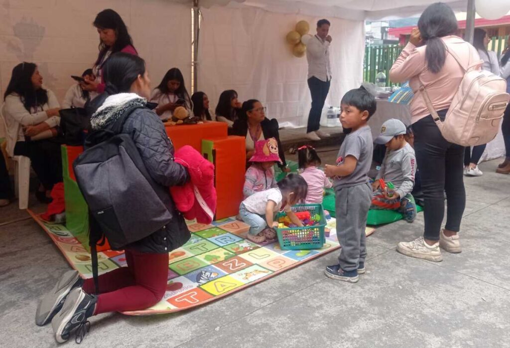 Algunos stands dispusieron de materiales para que los niños desarrollen actividades lúdicas. (Marcas Magazine)