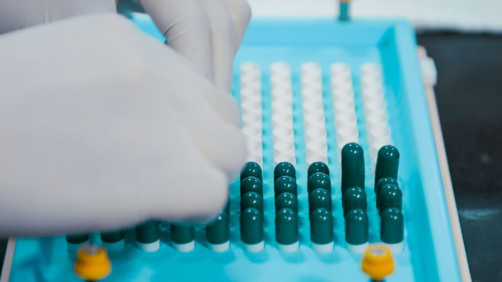 Se propone un esquema de riesgo compartido que le permita a la industria farmacéutica introducir medicamentos de última generación. (Pexels)