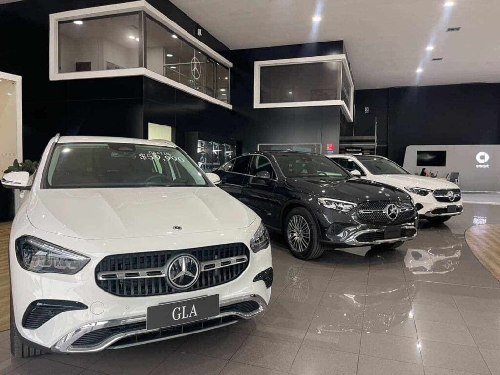 La línea de vehículos livianos de Teojama Comercial incluye automóviles Mercedes Benz. (Teojama Comercial)